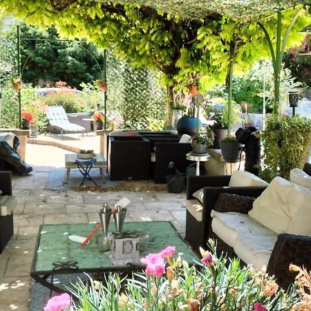 Chambres Hotes Chez Chris Roquemaure (Gard) Exterior foto