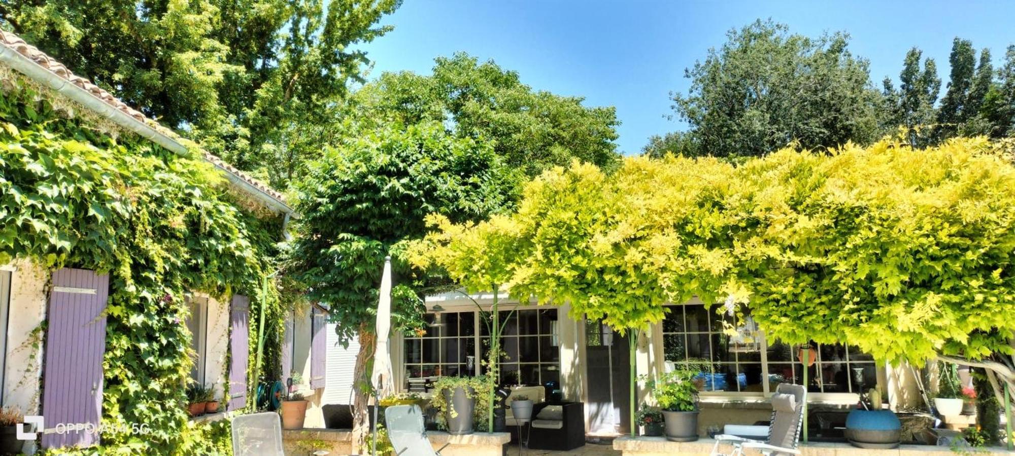 Chambres Hotes Chez Chris Roquemaure (Gard) Exterior foto